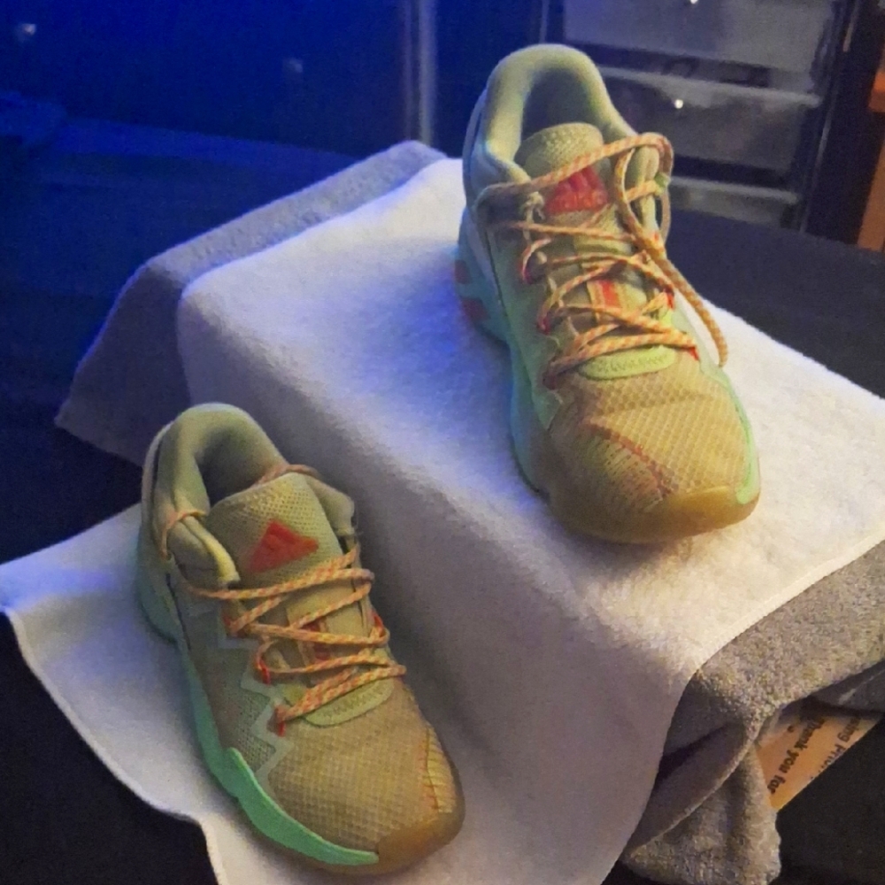 Size 6 - adidas Marvel x D.O.N. Issue #2 Spida Sense